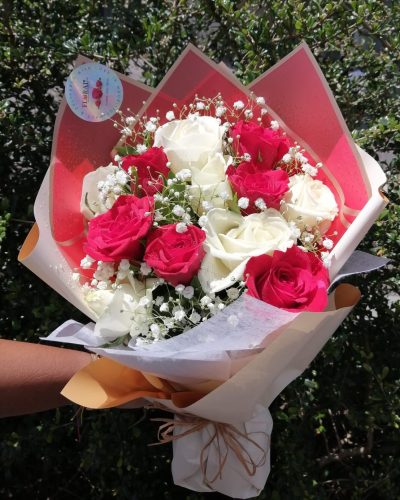 Graceful Elegance Mixed Roses Bouquet