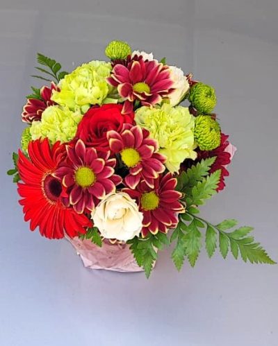 Petite Rarity – Table Bouquet of the Day